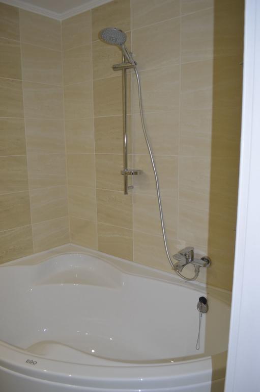 Khmelʼnytsʼkyy Apartment On Pribuzhskaya 2 מראה חיצוני תמונה